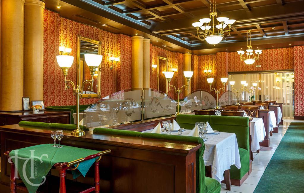 Capitol Hotel Бухарест Экстерьер фото